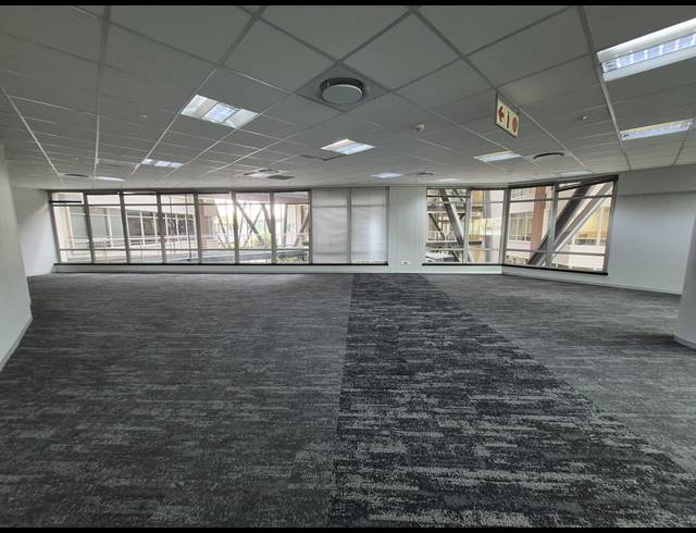 269M² OFFICE TO LET IN SANDTON CENTRAL